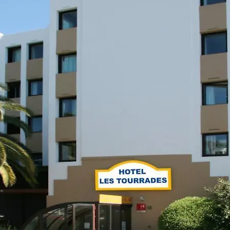 Les Tourrades מלון 2*
