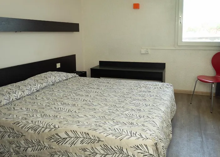 Les Tourrades Hotell 2*