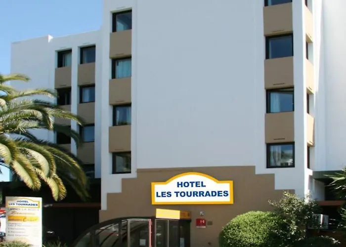 Les Tourrades Hotell 2*