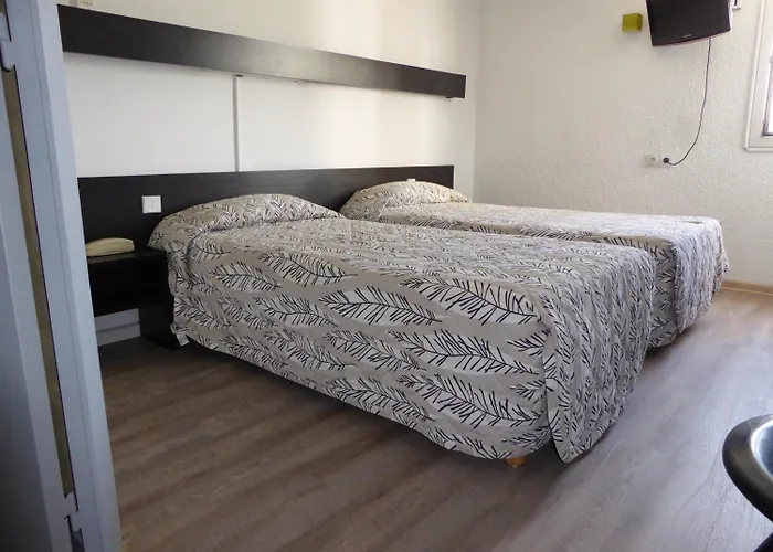 Les Tourrades Hotell 2*