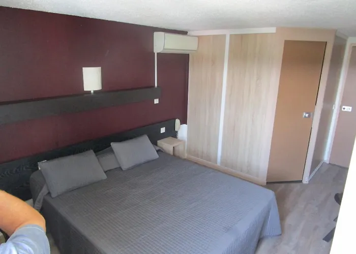 Les Tourrades Hotell Cannes