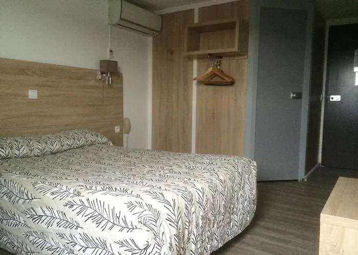 Les Tourrades Hotell