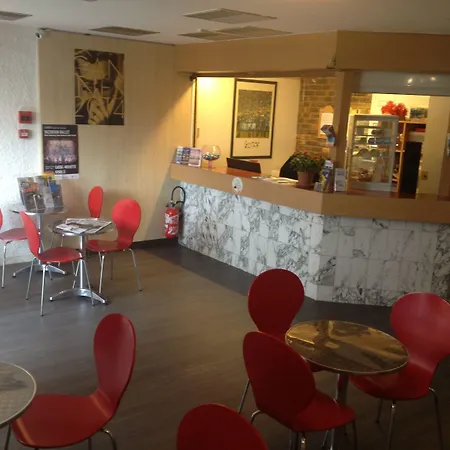 オテル レ トゥラード ホテル