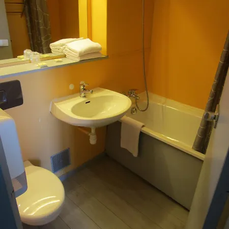 オテル レ トゥラード カンヌ