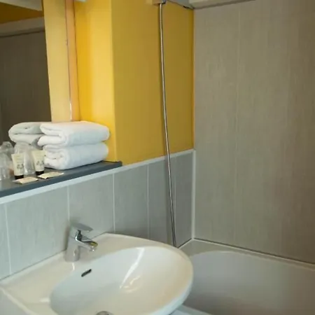 オテル レ トゥラード