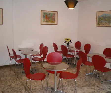 Hotel Les Tourrades 2*