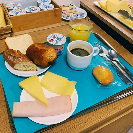 オテル レ トゥラード カンヌ